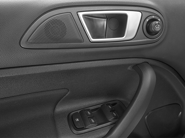2014 Ford Fiesta SE - Photo 22