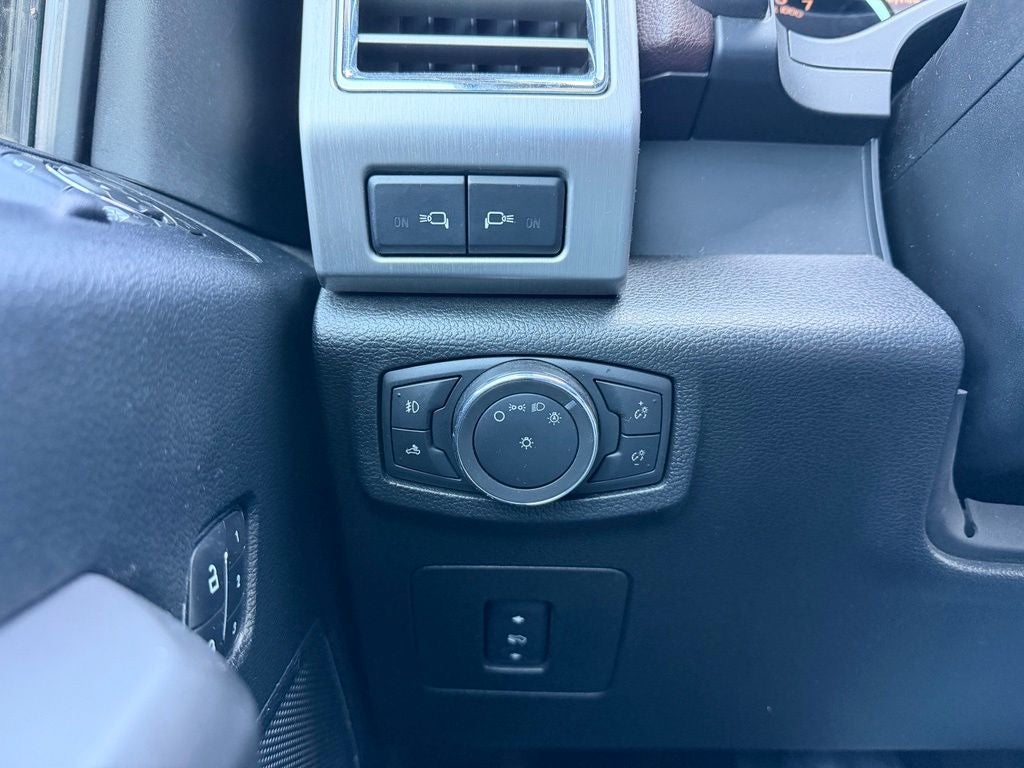 2015 Ford F-150 Platinum