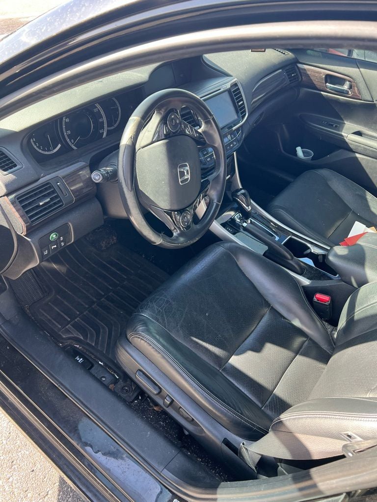 Used 2016 Honda Accord Touring with VIN 1HGCR3F98GA027916 for sale in Kansas City