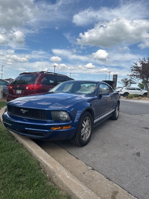 2007 Ford Mustang V6 Deluxe