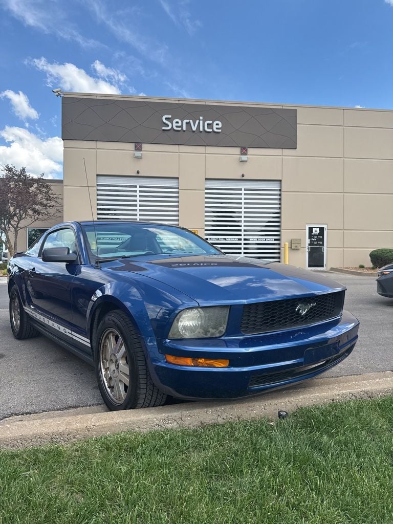 2007 Ford Mustang V6 Deluxe