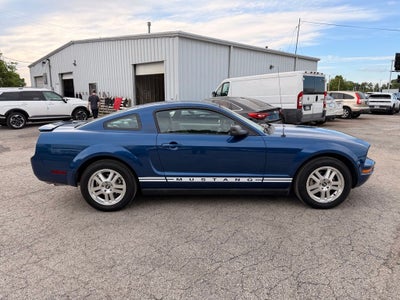 2007 Ford Mustang V6 Deluxe