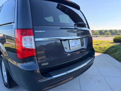 2012 Chrysler Town & Country Touring