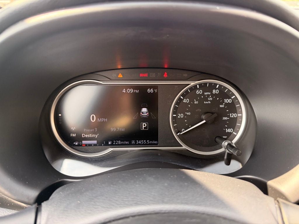 2019 Nissan Kicks SR