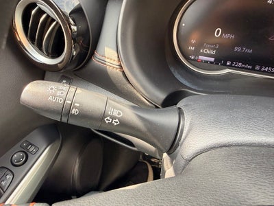 2019 Nissan Kicks SR