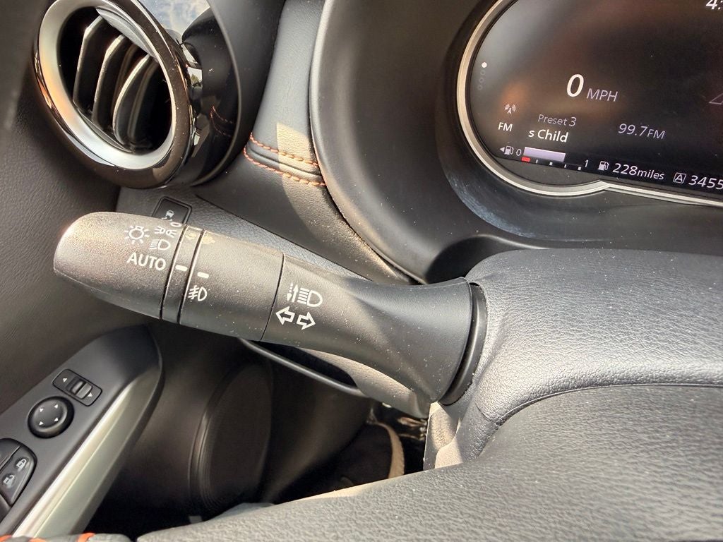 2019 Nissan Kicks SR