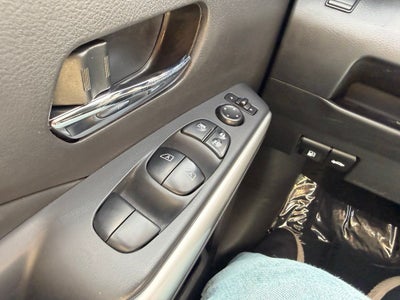 2019 Nissan Kicks SR