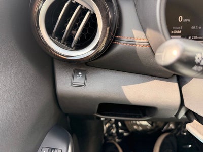 2019 Nissan Kicks SR