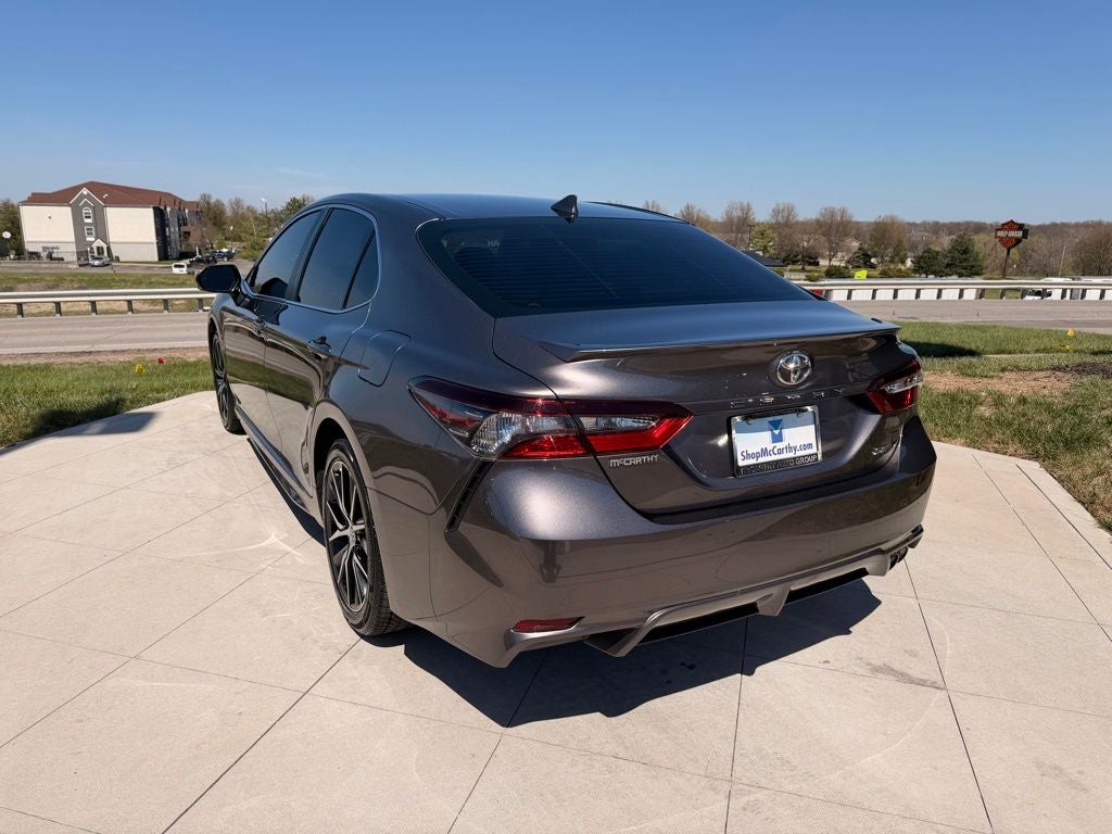 2022 Toyota Camry SE Convenience