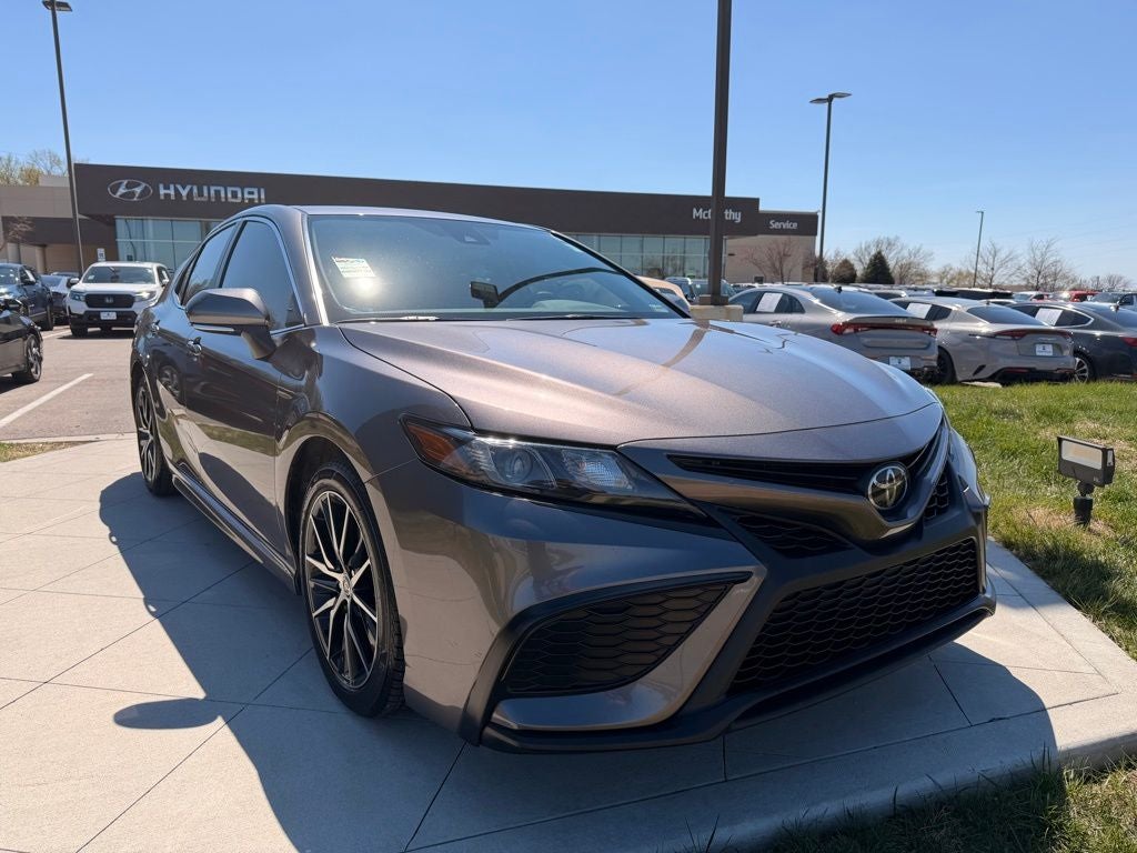 2022 Toyota Camry SE Convenience