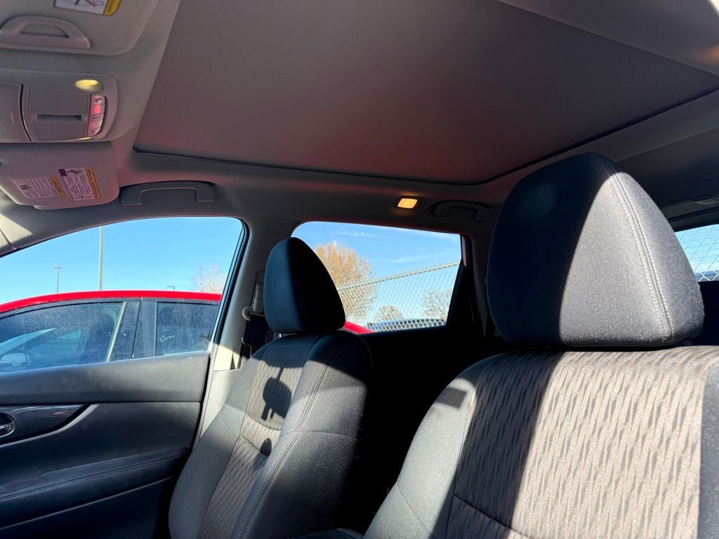 2017 Nissan Rogue SV