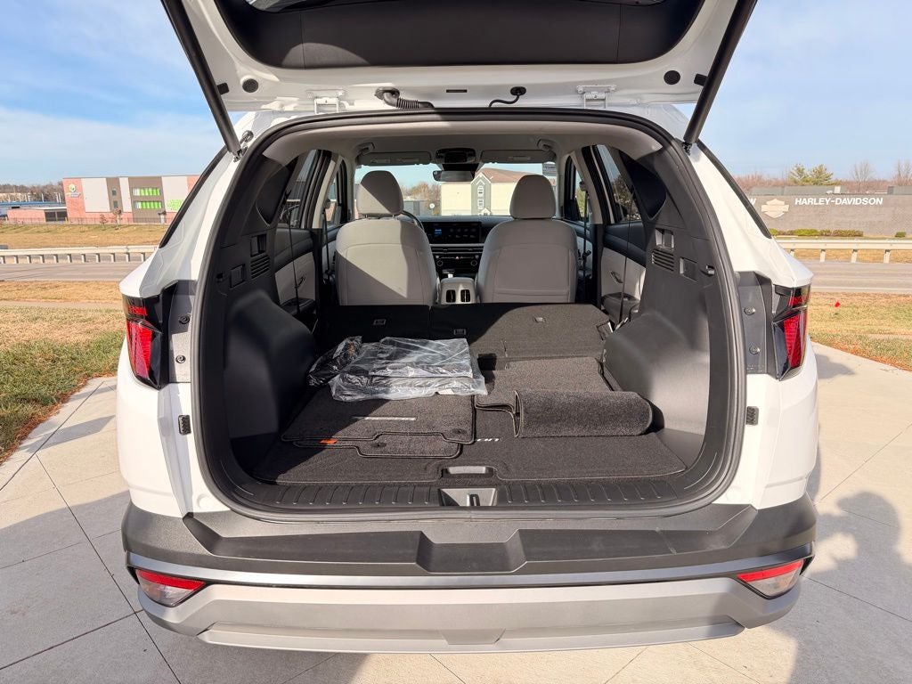 2025 Hyundai TUCSON SEL