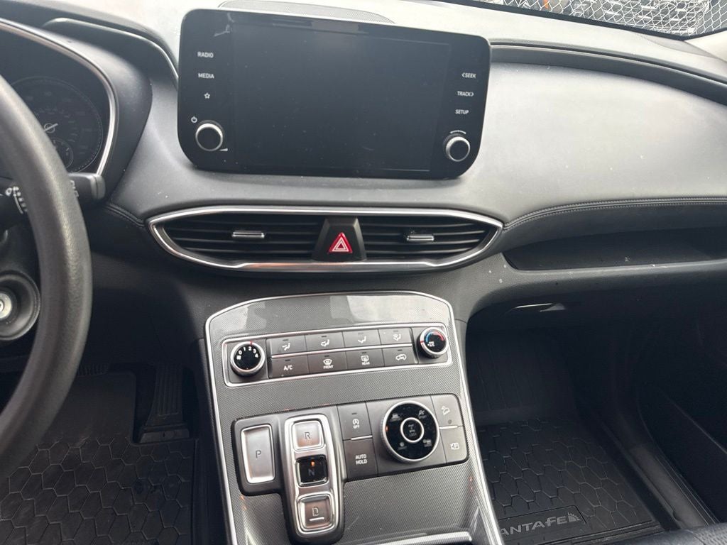 2022 Hyundai SANTA FE SE