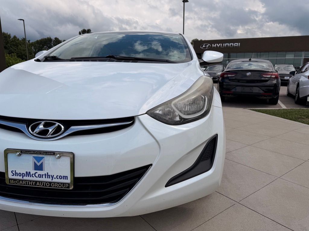2015 Hyundai ELANTRA SE