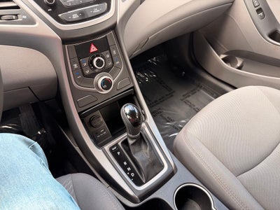 2015 Hyundai ELANTRA SE