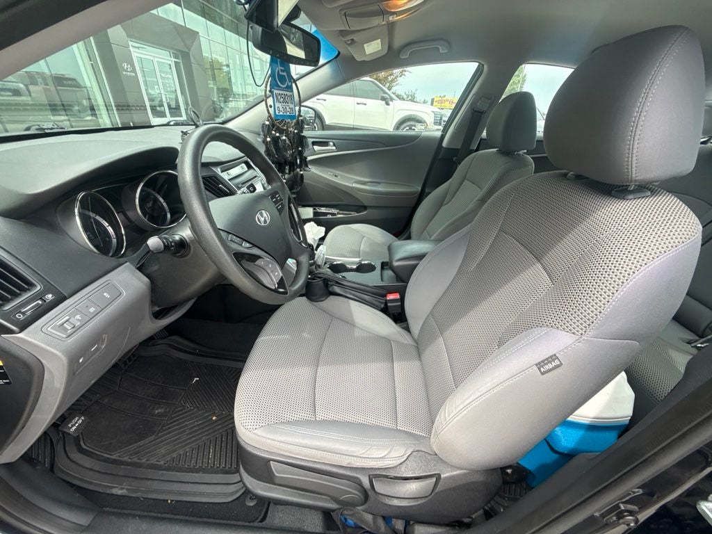 2012 Hyundai SONATA GLS