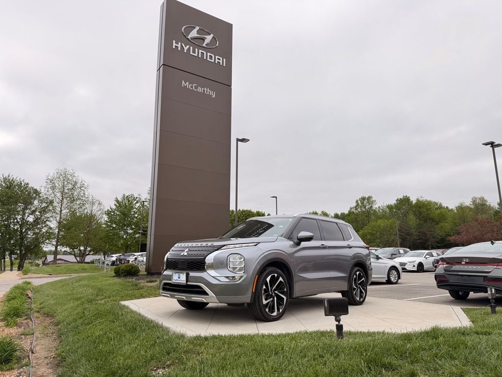 2022 Mitsubishi Outlander SEL