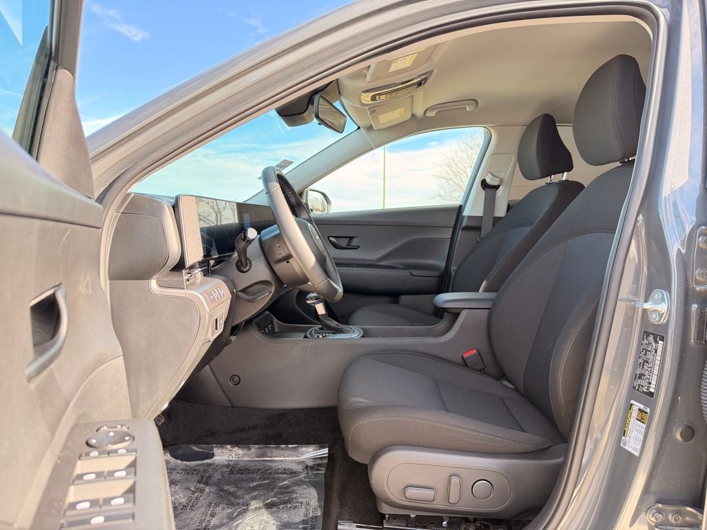 2025 Hyundai KONA SEL