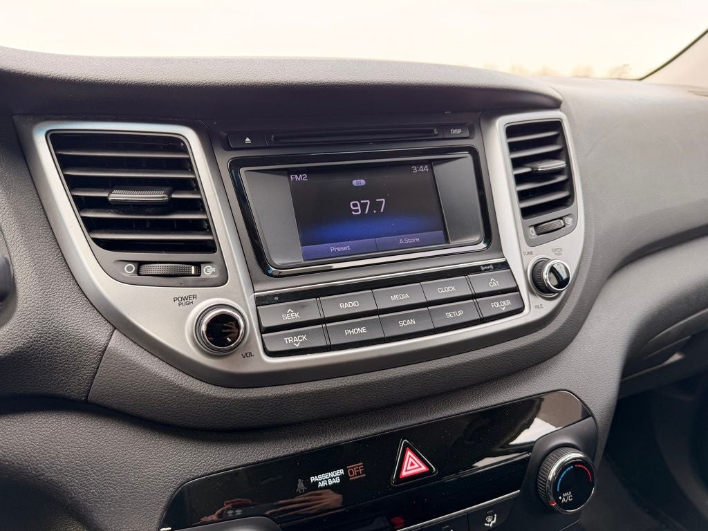 2016 Hyundai TUCSON SE