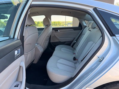 2017 Hyundai SONATA HYBRID SE