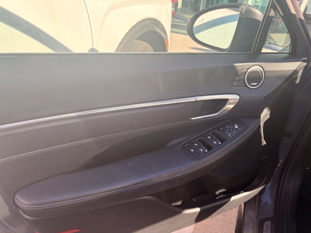 2023 Hyundai SONATA HYBRID Limited