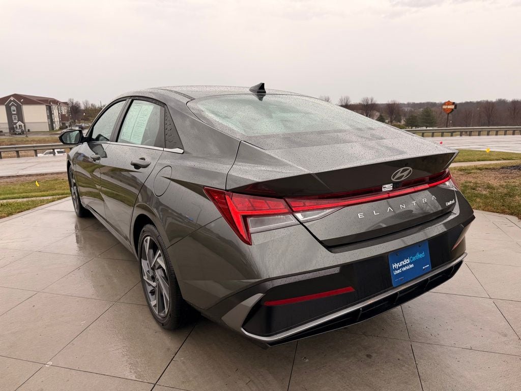 2025 Hyundai ELANTRA Limited