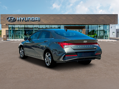 2025 Hyundai ELANTRA Limited