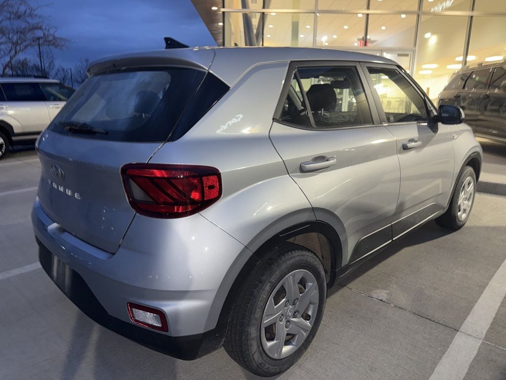 2020 Hyundai VENUE SE