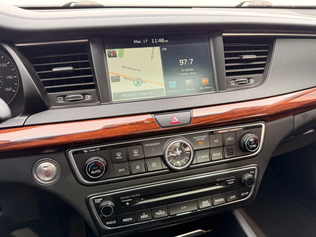 2018 Kia Cadenza Technology