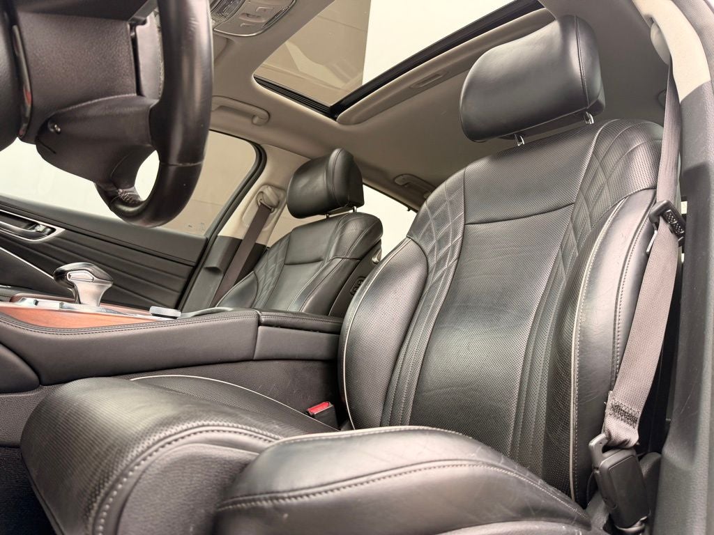2020 Kia K900 Luxury