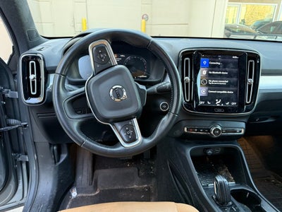 2019 Volvo XC40 Momentum