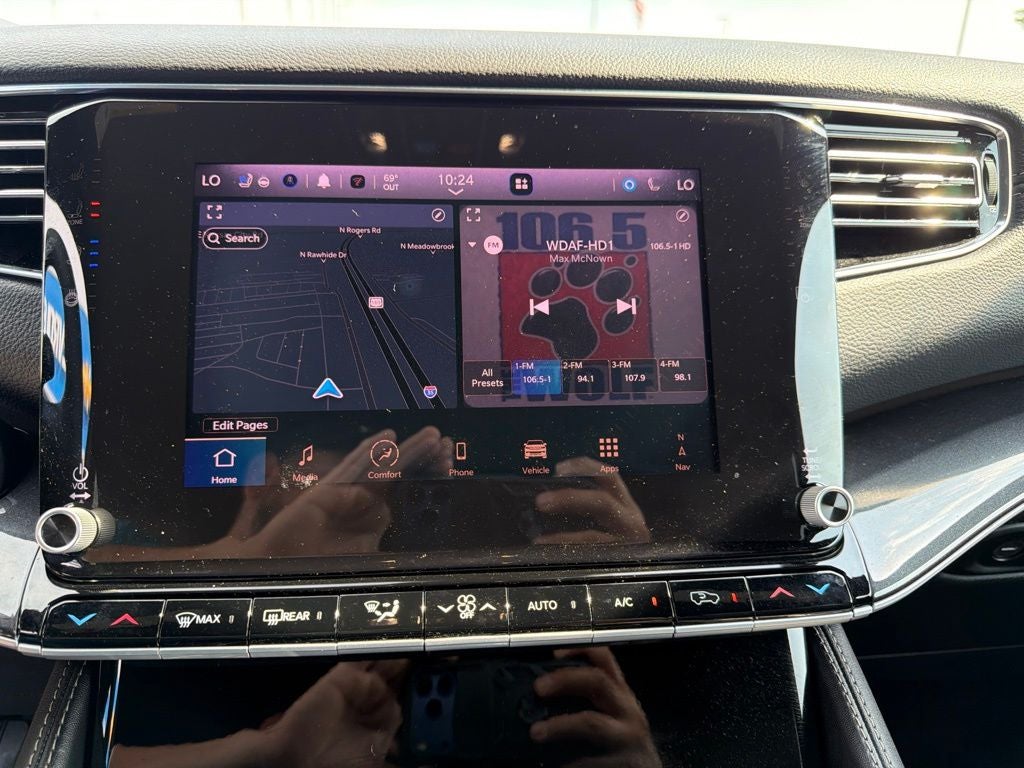 2024 Jeep Wagoneer Base
