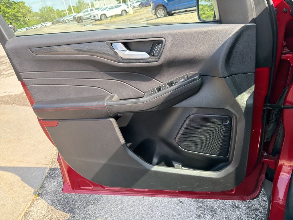 2025 Ford Escape Hybrid ST-Line