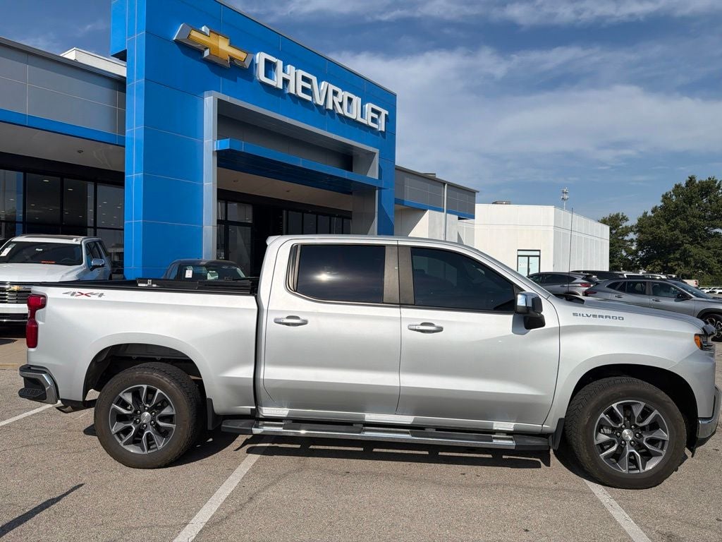 Used 2019 Chevrolet Silverado 1500 LT with VIN 1GCUYDEDXKZ103017 for sale in Kansas City