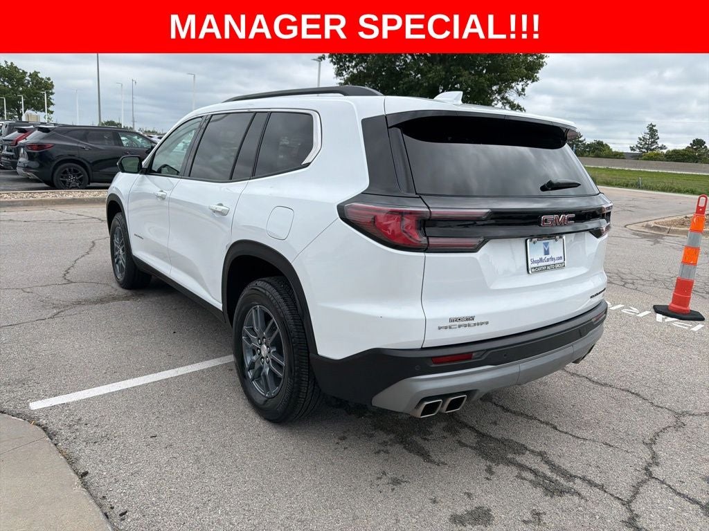 2025 GMC Acadia Elevation