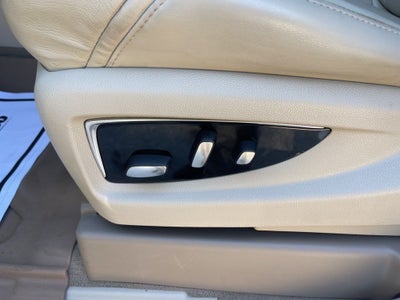 2017 Cadillac Escalade Base