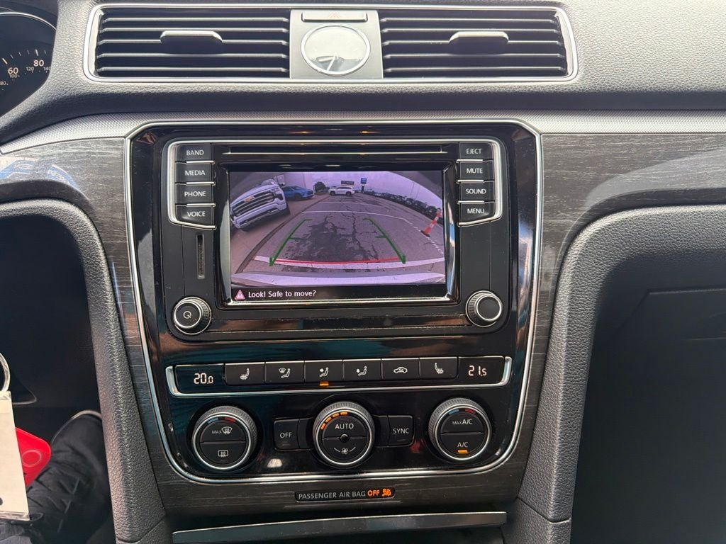 2016 Volkswagen Passat 1.8T SE