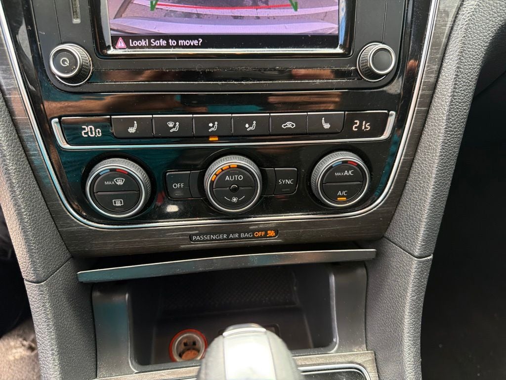 2016 Volkswagen Passat 1.8T SE
