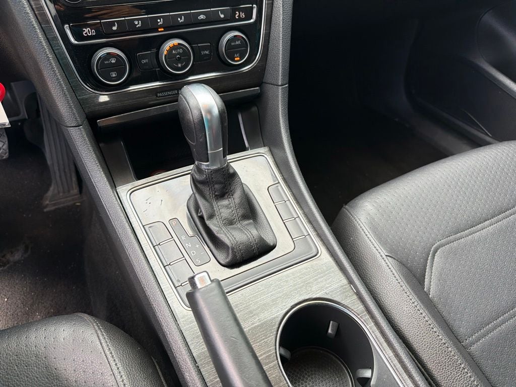 2016 Volkswagen Passat 1.8T SE