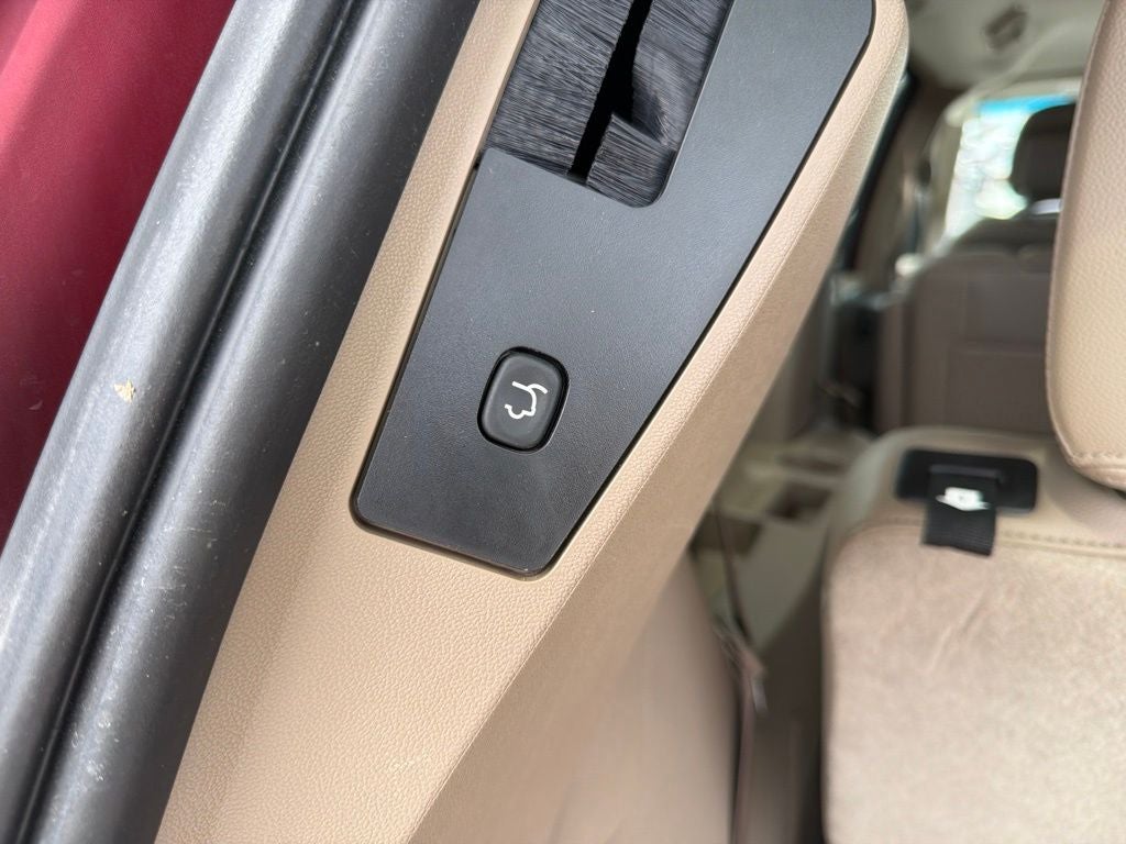 2014 Chrysler Town & Country Touring