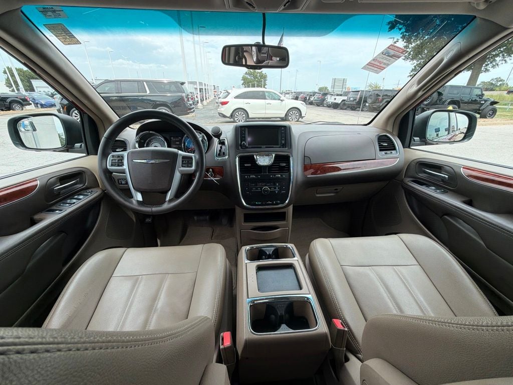 2014 Chrysler Town & Country Touring