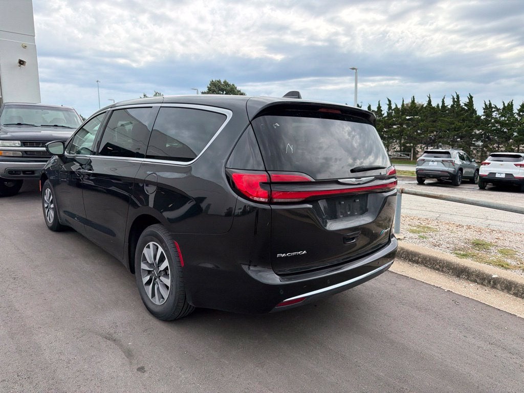 2023 Chrysler Pacifica Hybrid Touring L
