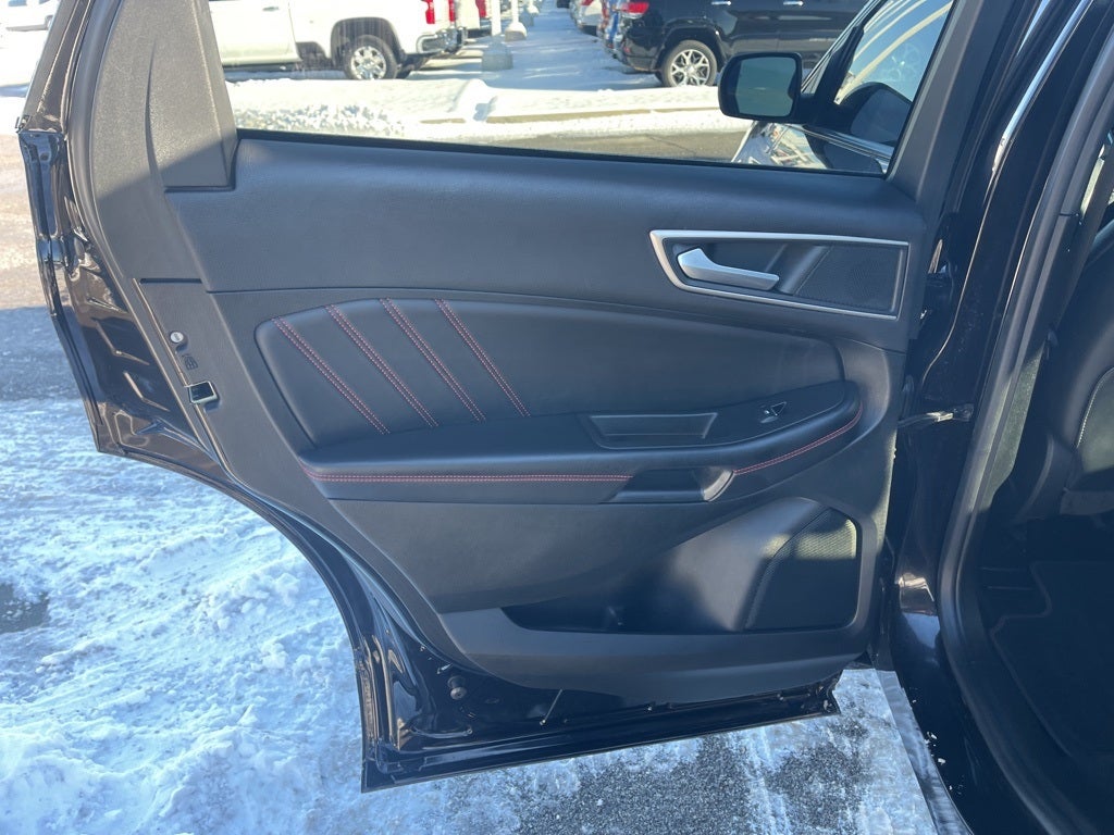 2022 Ford Edge ST Line