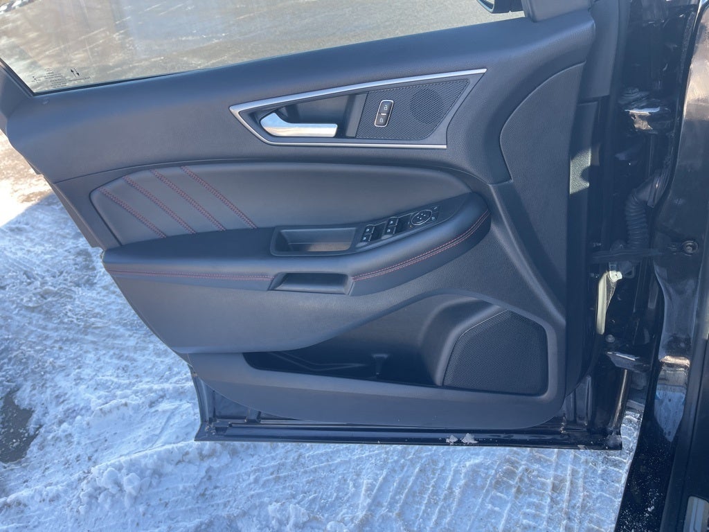 2022 Ford Edge ST Line