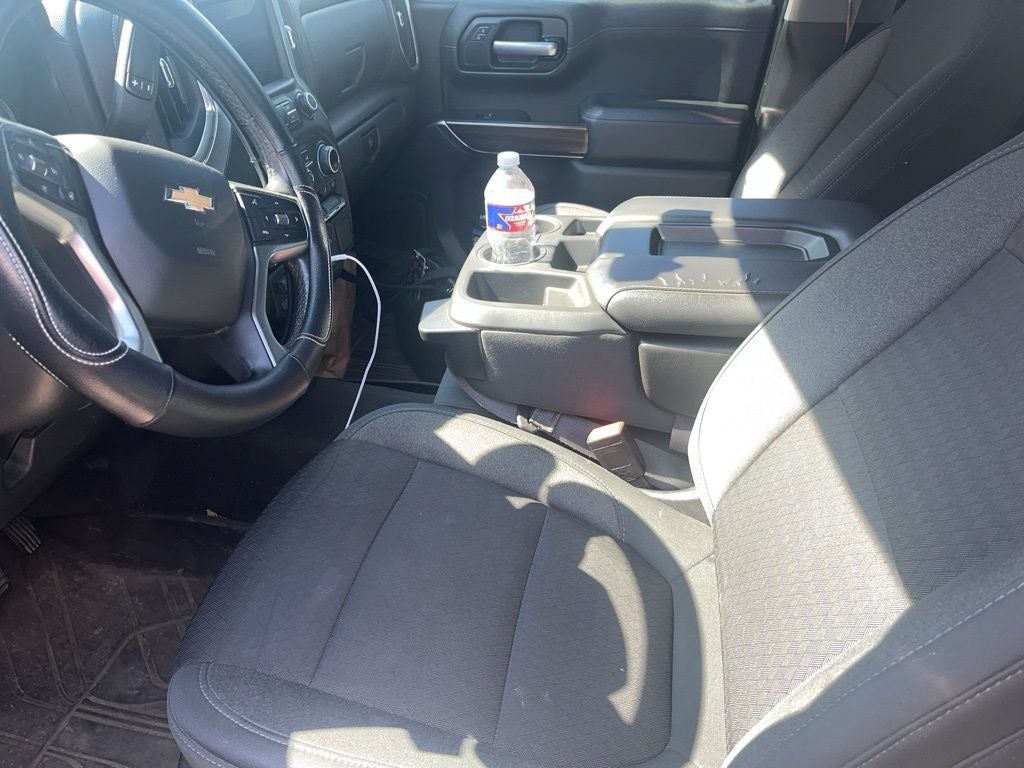 Used 2020 Chevrolet Silverado 1500 LT with VIN 3GCUYDED6LG221308 for sale in Kansas City