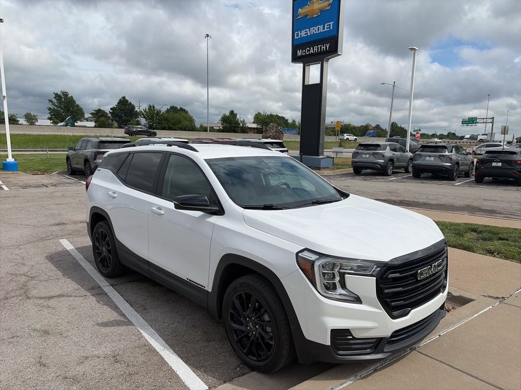 2023 GMC Terrain SLE AWD's photo