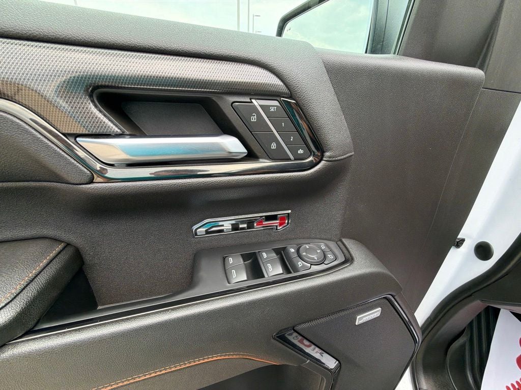 2023 GMC Sierra 1500 AT4