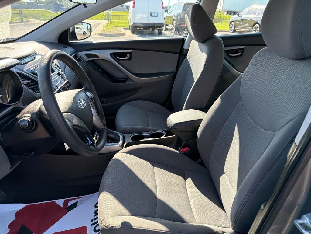 2014 Hyundai ELANTRA SE