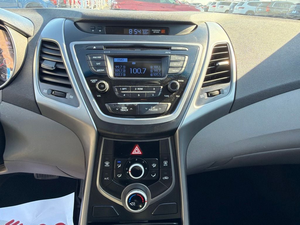2014 Hyundai ELANTRA SE