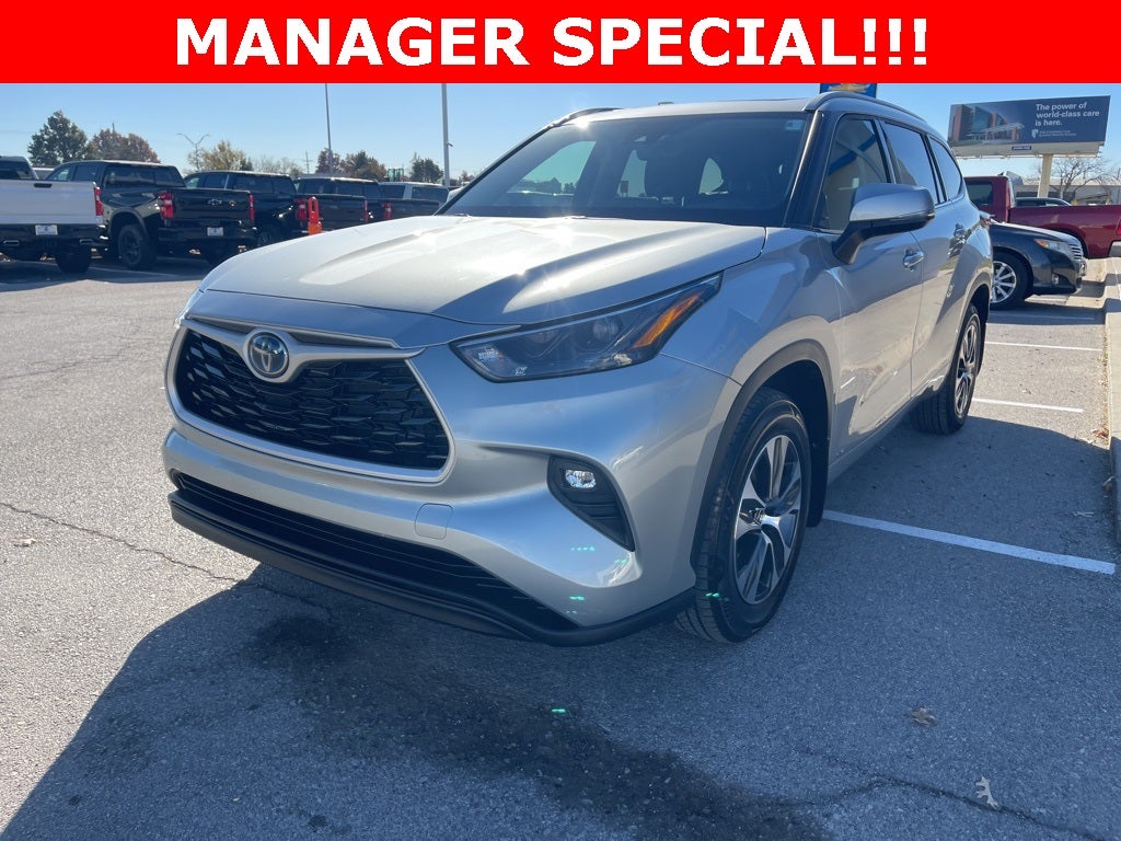 2022 Toyota Highlander Hybrid XLE